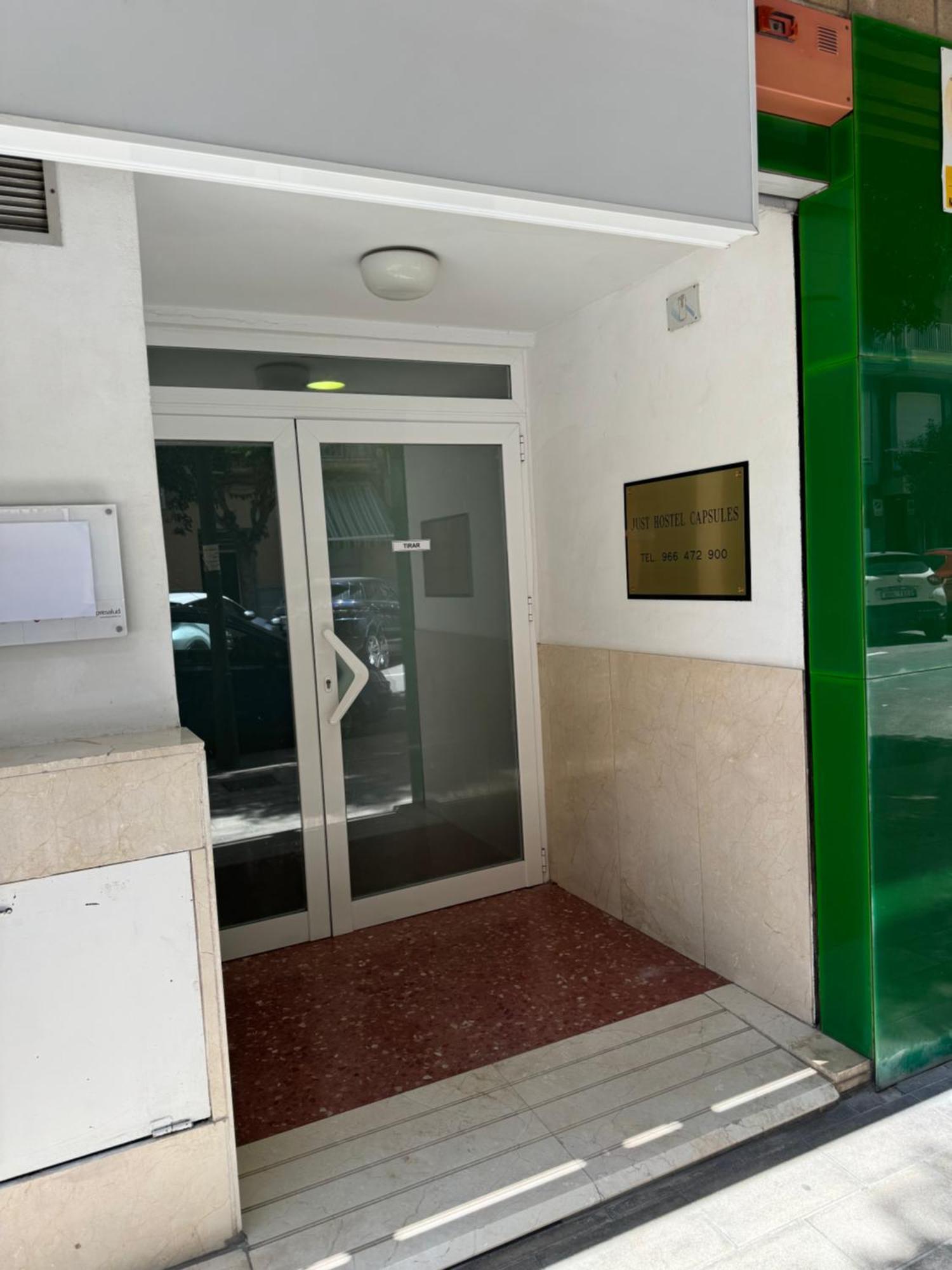Just Hostel Capsules Alicante Exterior photo